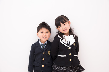 正装の子供