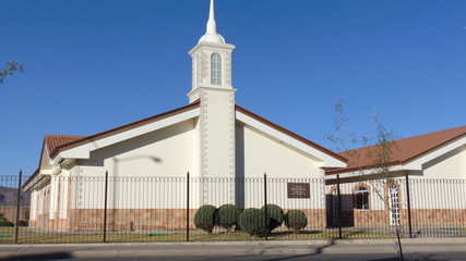 Obraz premium church with green trees