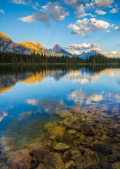 Fototapeta na wymiar Spillway Lake and the Opal Range, Peter Lougheed Provincial Park, Kananaskis Country, Alberta, Canada