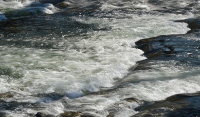 kleine Stromschnelle, Hintergrund