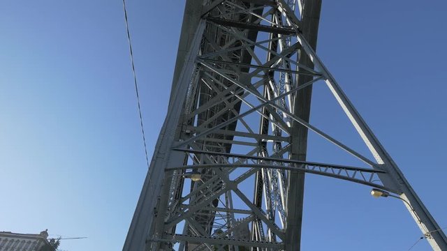 Detail of the Luis I bridge in Proto