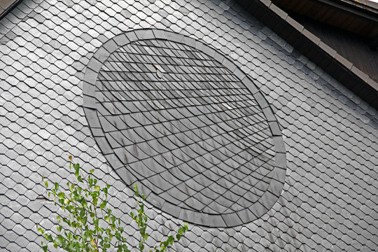 Schiefer-Fassade