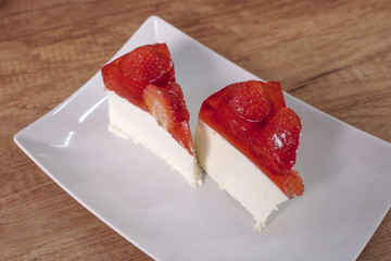 Cheesecake with strawberries - 198473401