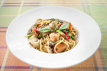 Spicy Spaghetti with Seafood