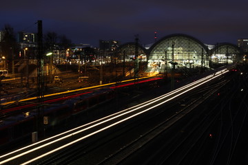 Fototapeta na wymiar Dresden Hauptbahnhof