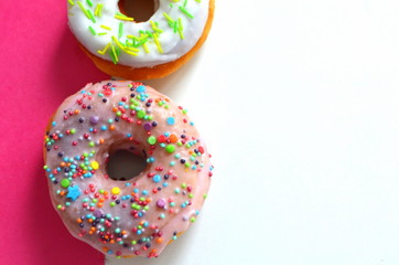 Пончики в цветной глазури 