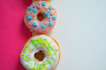 Пончики в цветной глазури 