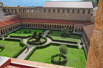 Il Chiostro del Duomo di Monreale - Sicilia