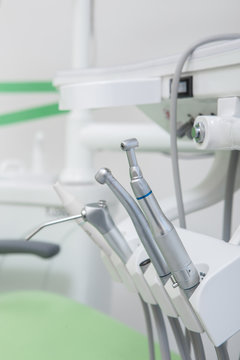 dentist's instrument dental