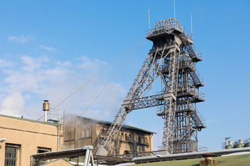 conveyor scaffolding with blue sky