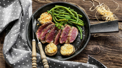 magret de canard, haricots verts et champignons farcis 2