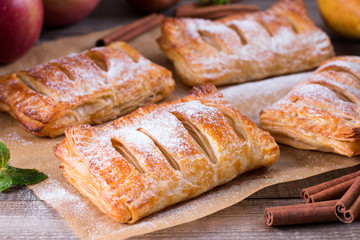 Puff pastry with apples and powdered sugar