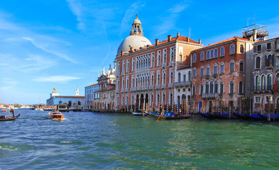 Fototapeta na wymiar Timeless views and panoramas that remain in memory. Venice, Italy