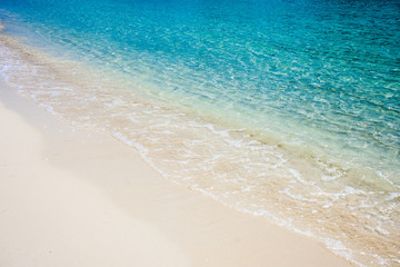 Fototapeta na wymiar Transparent waters at Isla Mujeres beach