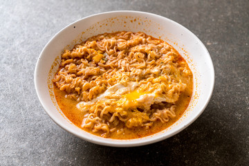 Thai spicy instant noodles bowl