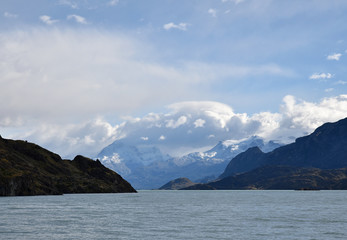 Montagnes du lago Argentino en Patagonie, Argentine