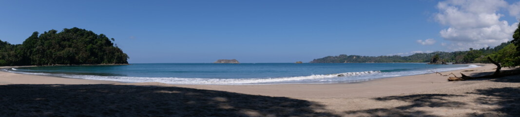 Fototapeta na wymiar Dream beach of Manuel Antonio
