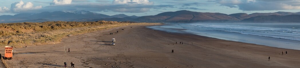 Fototapeta na wymiar Scenic panorama view of Inch beach on the atlantic west coast of Ireland 