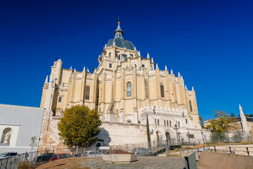 マドリード アルムデナ大聖堂