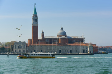 Fototapeta na wymiar Looking Venice