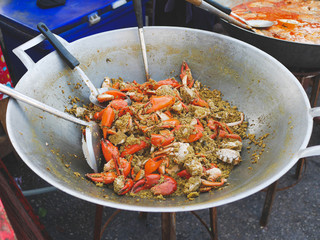 Fried crab with curry powder