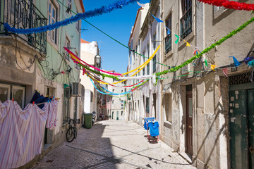 Fototapeta na wymiar Lisbonne Rue ruelle piétonne typique