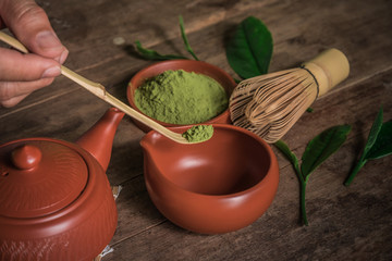Brewing green tea powder,