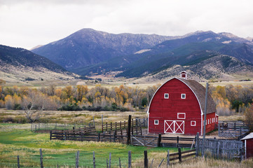 A barn in a beautiful valley