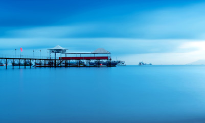 Obraz premium Cruise dock and sky cloud