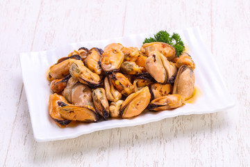 Pickled mussels in the bowl