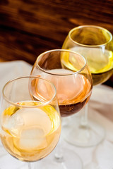 different types of wines and shapes of glasses