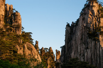 Naklejka premium Cliffs, Huangshan Mountains (Anhui, China)