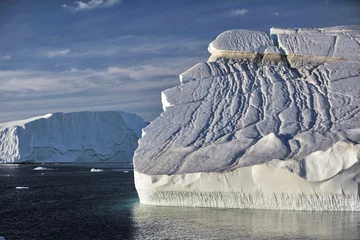 Schilderijen op glas Groenland. Drijvende ijsbergen bij de kust van Ilulissa © Oleksandr Umanskyi