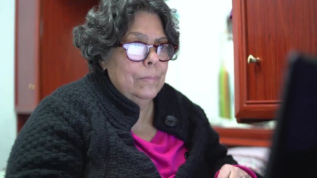 Trabajando frente al ordenador