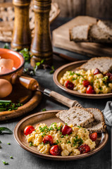 Scrambled eggs with herbs