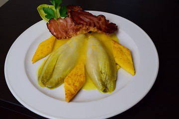 Gedünsteter Chicorée