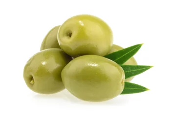 Fototapeten Green olives isolated on white background © azure