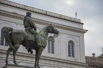 Fototapeta na wymiar photo of the statue of Giuseppe Garibaldi on horseback in the city of Genoa