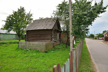 Fototapeta na wymiar wooden house in Belarus