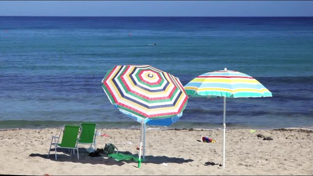 Ombrelloni, spiaggia e mare