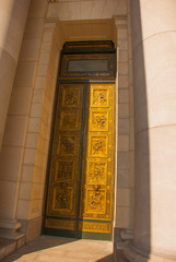 Capitolio Nacional, El Capitolio. Huge Golden door with bas-reliefs and columns. Havana. Cuba