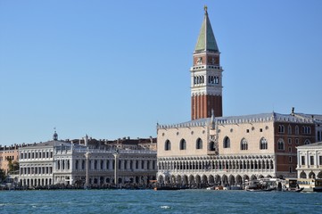 Fototapeta na wymiar San Marco from the water