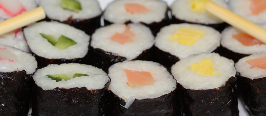 Comida japonesa, Sushi, palillos chinos
