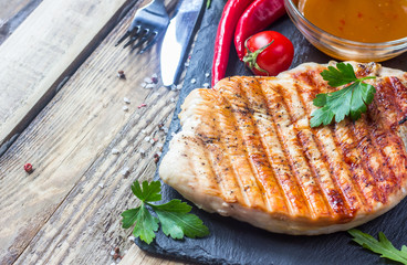 Grilled turkey fillet with vegetables
