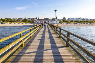 Cercles muraux Heringsdorf, Allemagne Seebrucke Ahlbeck, pleasure pier in Ahlbeck, island of Usedom, Germany