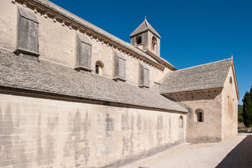 Fototapeta na wymiar Abtei Senanque in der Provence