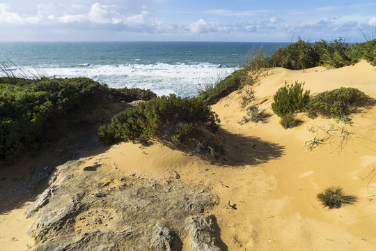 Felsk&uuml;ste am Atlantik im Parque Natural do Sudoeste Alentejano e Costa Vicentina, Algarve, Portugal, Europa