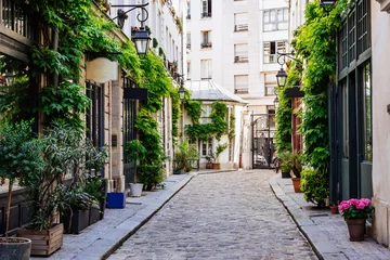 Fototapete Rund Cozy street in Paris, France © Ekaterina Belova