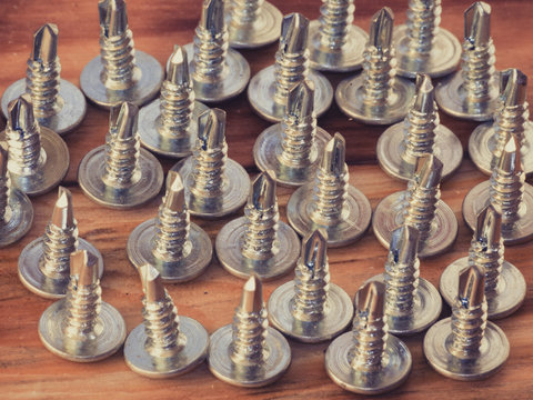 self tapping metal screws