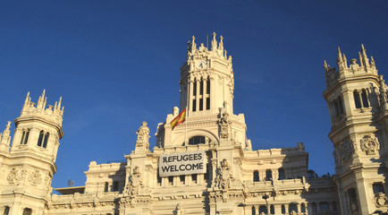 Fototapeta premium Parlament Building Refugees Welcome